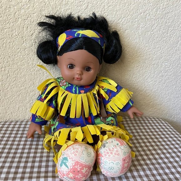Gi Go Toy Vintage Native American Girl Doll Sleeping Eyes Black Hair Hawaiian - Picture 2 of 8